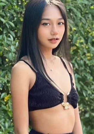 ニーナ